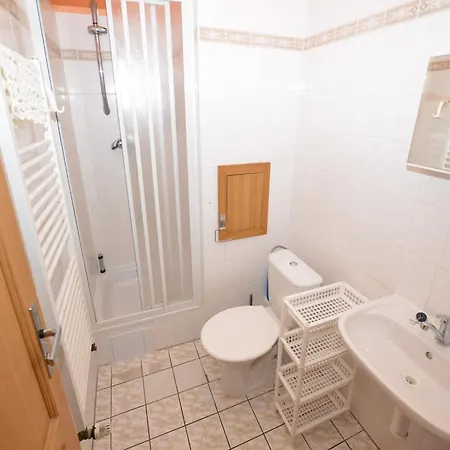 Daire Snug In Near Area *