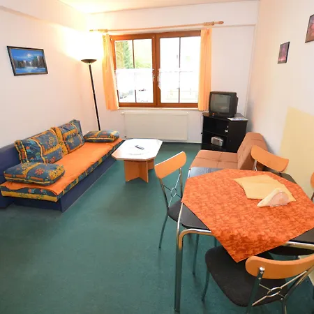 Snug In Near Area *